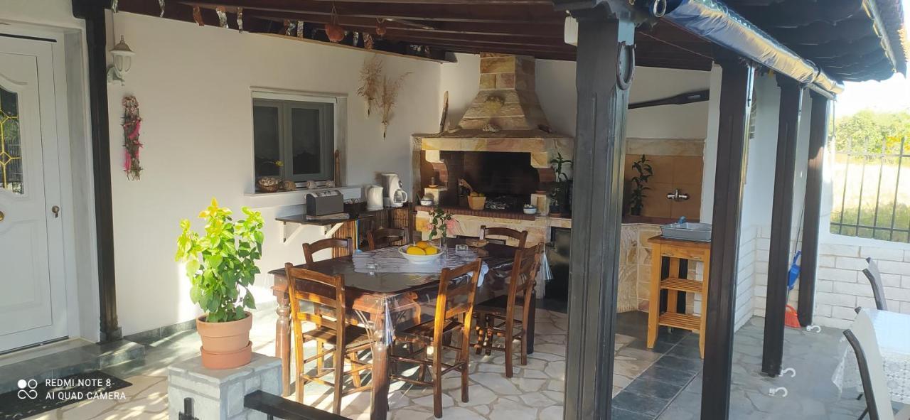 Ekali-Haus Villa เนอาอิรากลีอา ภายนอก รูปภาพ